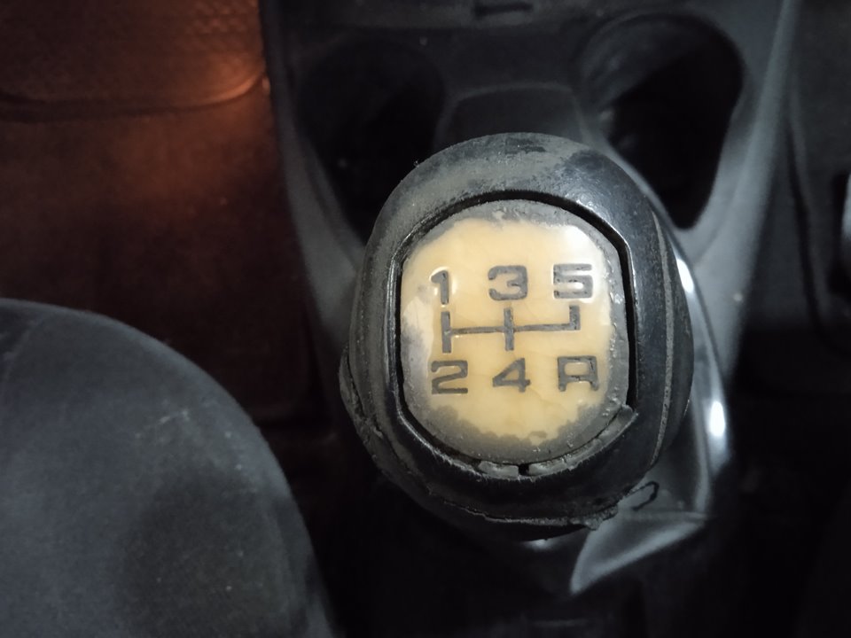FORD FOCUS BERLINA (CAK) Ghia Motor 1,8 Ltr. - 66 kW TDDI Turbodiesel CAT
