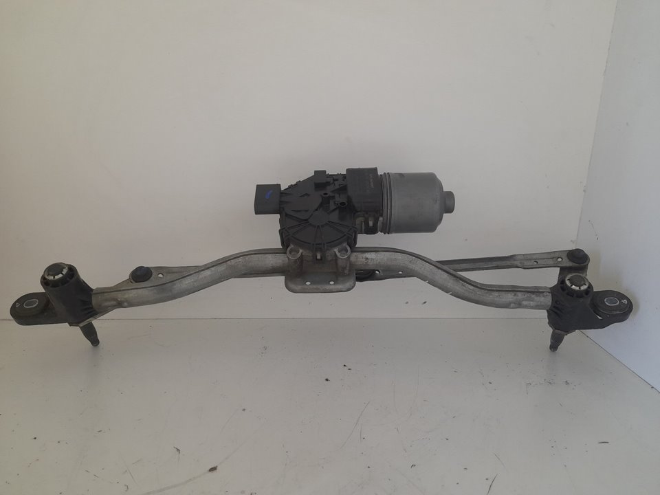 MOTOR LIMPIA DELANTERO foto 2