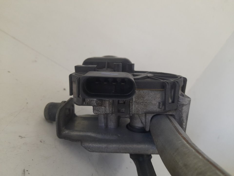 MOTOR LIMPIA DELANTERO foto 3