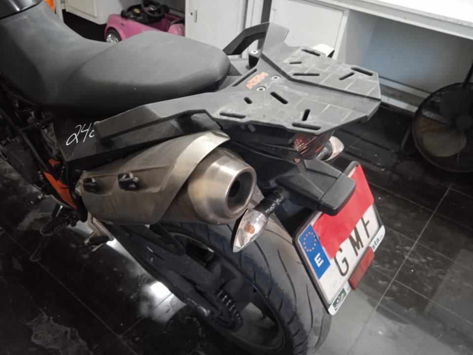 KTM 990 SUPERMOTO 990 Supermoto T Motor 999 cm3 - 85 kW