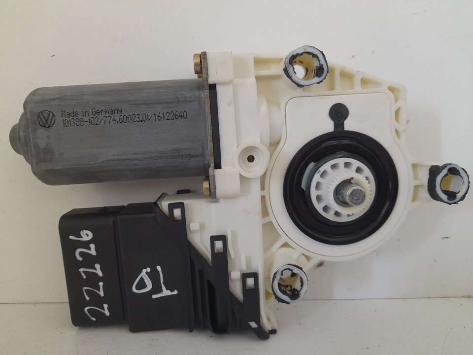 MOTOR ELEVALUNAS TRASERO DERECHO foto 2