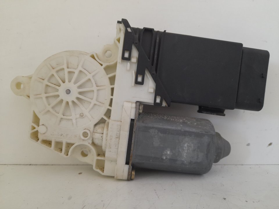 MOTOR ELEVALUNAS DELANTERO IZQUIERDO foto 2