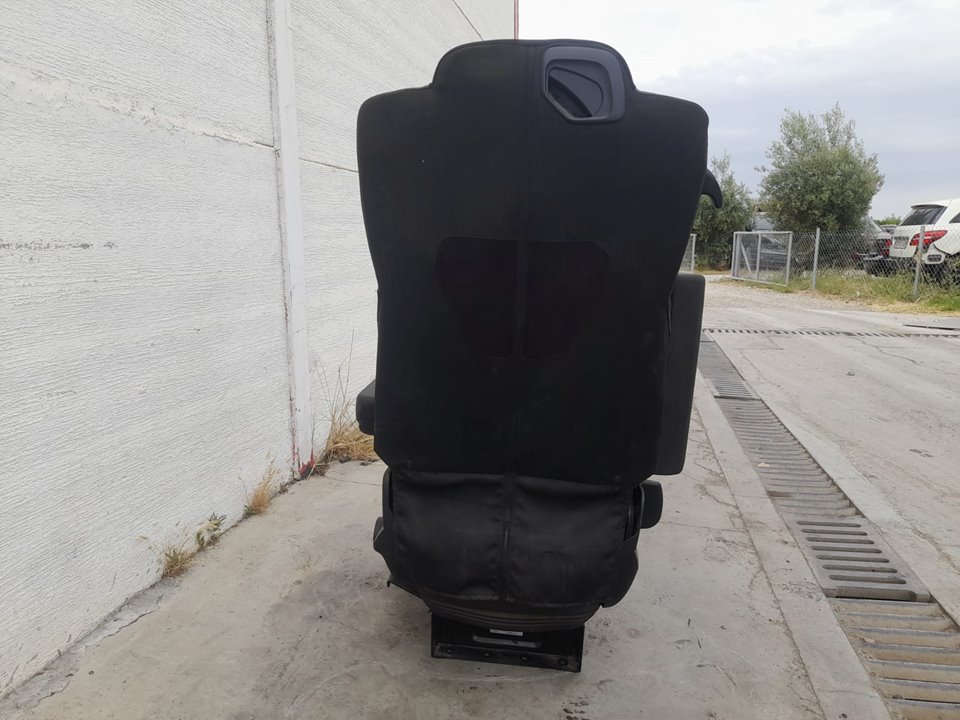ASIENTO DELANTERO IZQUIERDO MERCEDES-BENZ ACTROS BM 963.XXX 2-ACHSER 18XX 4x2 SZM L BigSpace