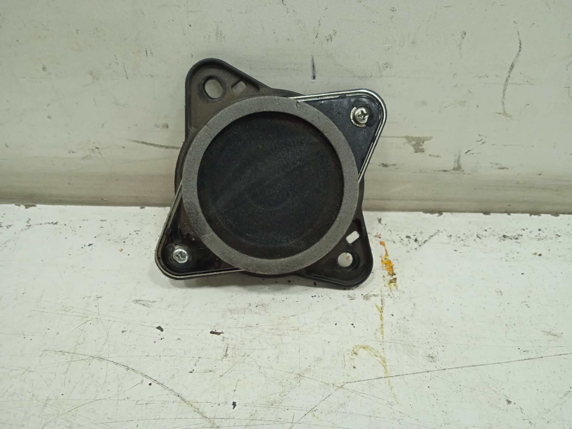 ALTAVOZ DELANTERO IZQUIERDO HYUNDAI TUCSON Tecno Safe 2WD Bluedrive