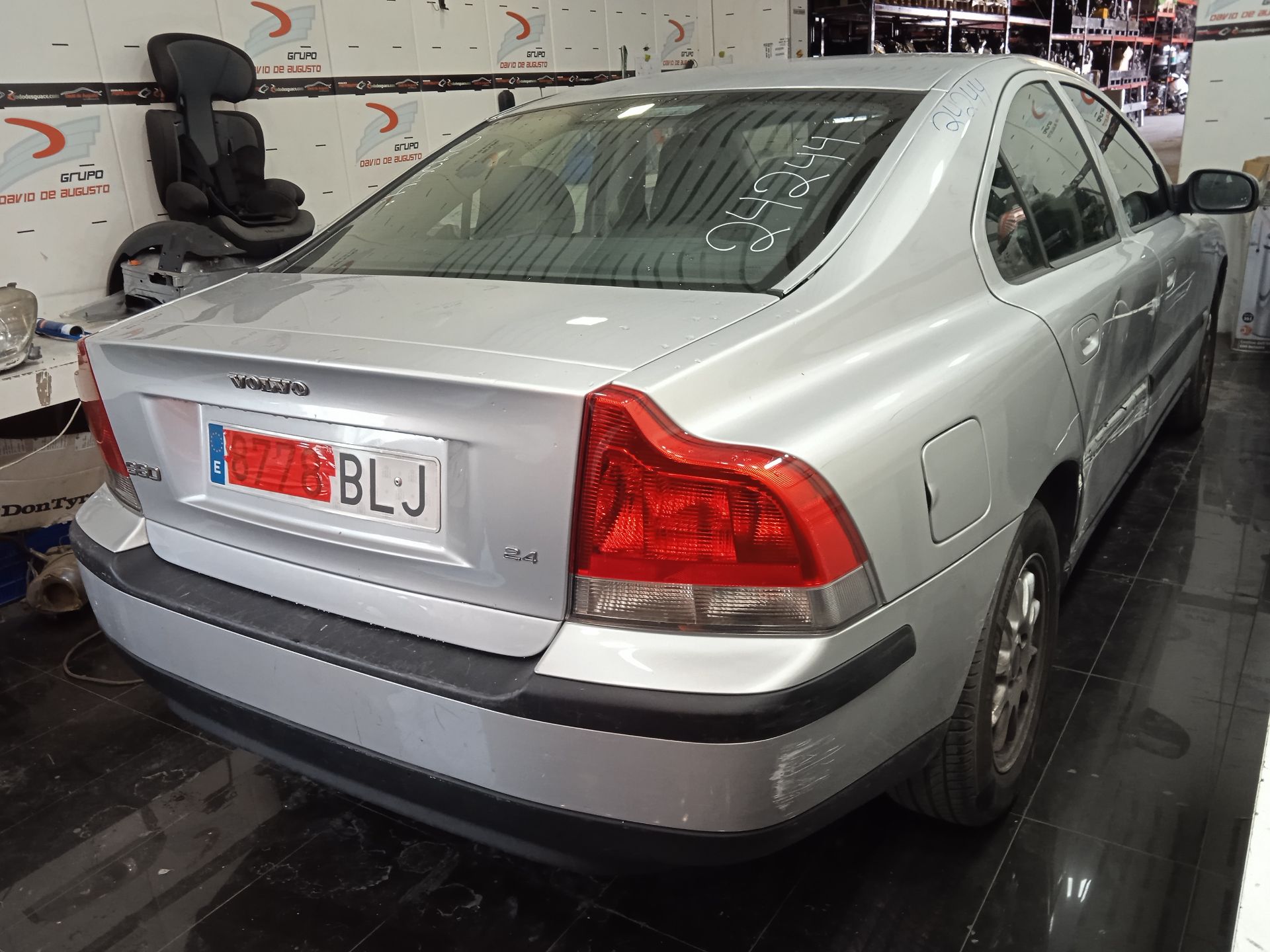 VOLVO S60 BERLINA 2.4  (103kW) Motor 2,4 Ltr. - 103 kW CAT