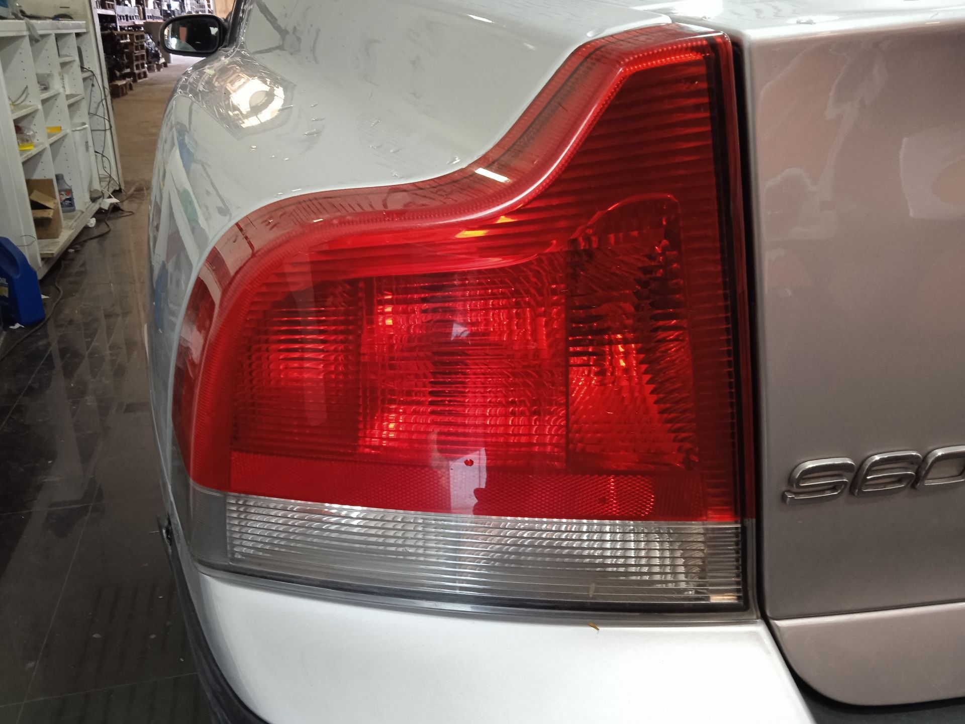 VOLVO S60 BERLINA 2.4  (103kW) Motor 2,4 Ltr. - 103 kW CAT