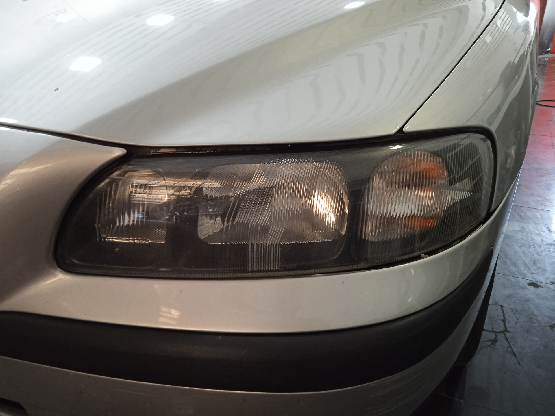 VOLVO S60 BERLINA 2.4  (103kW) Motor 2,4 Ltr. - 103 kW CAT