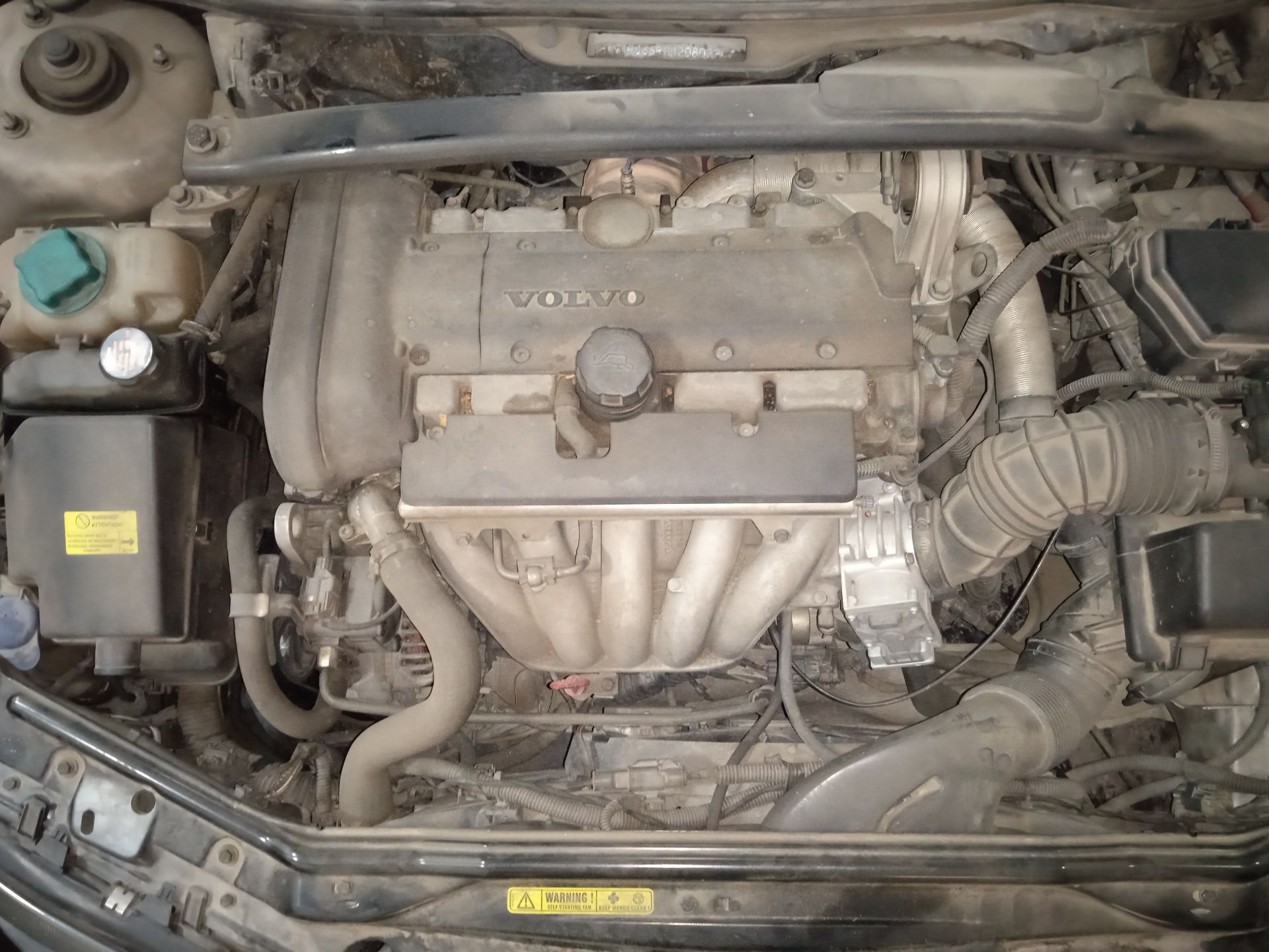 VOLVO S60 BERLINA 2.4  (103kW) Motor 2,4 Ltr. - 103 kW CAT