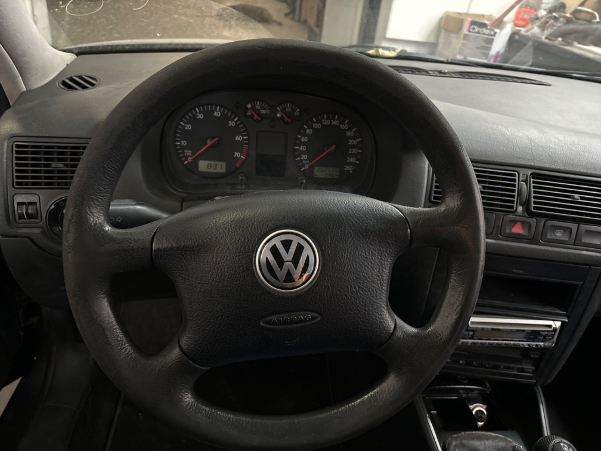 VOLKSWAGEN GOLF IV BERLINA (1J1) Conceptline Motor 1,6 Ltr. - 77 kW 16V