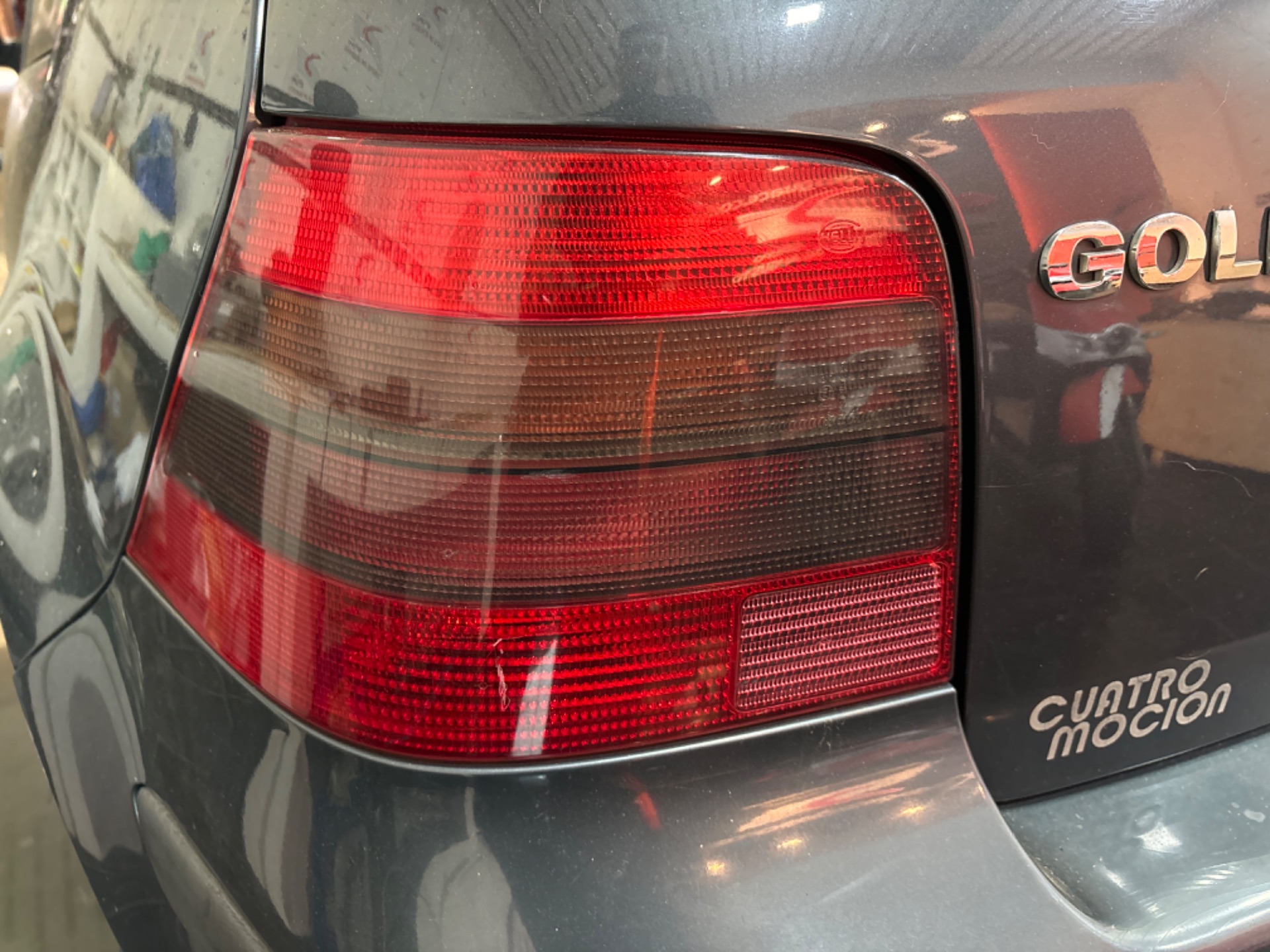 VOLKSWAGEN GOLF IV BERLINA (1J1) Conceptline Motor 1,6 Ltr. - 77 kW 16V