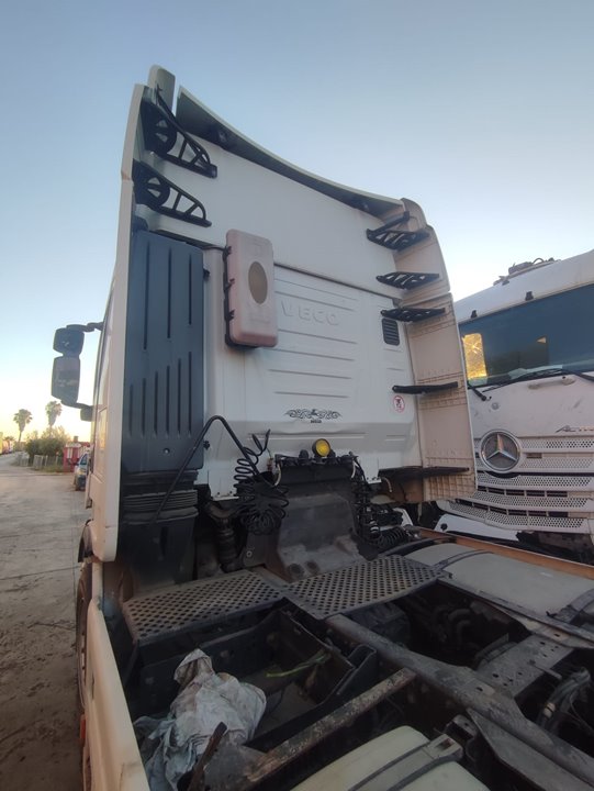 IVECO STRALIS (AS) FSA T / FP LT  4X2 Gran espacio Motor 12,9 Ltr. - 368 kW Diesel