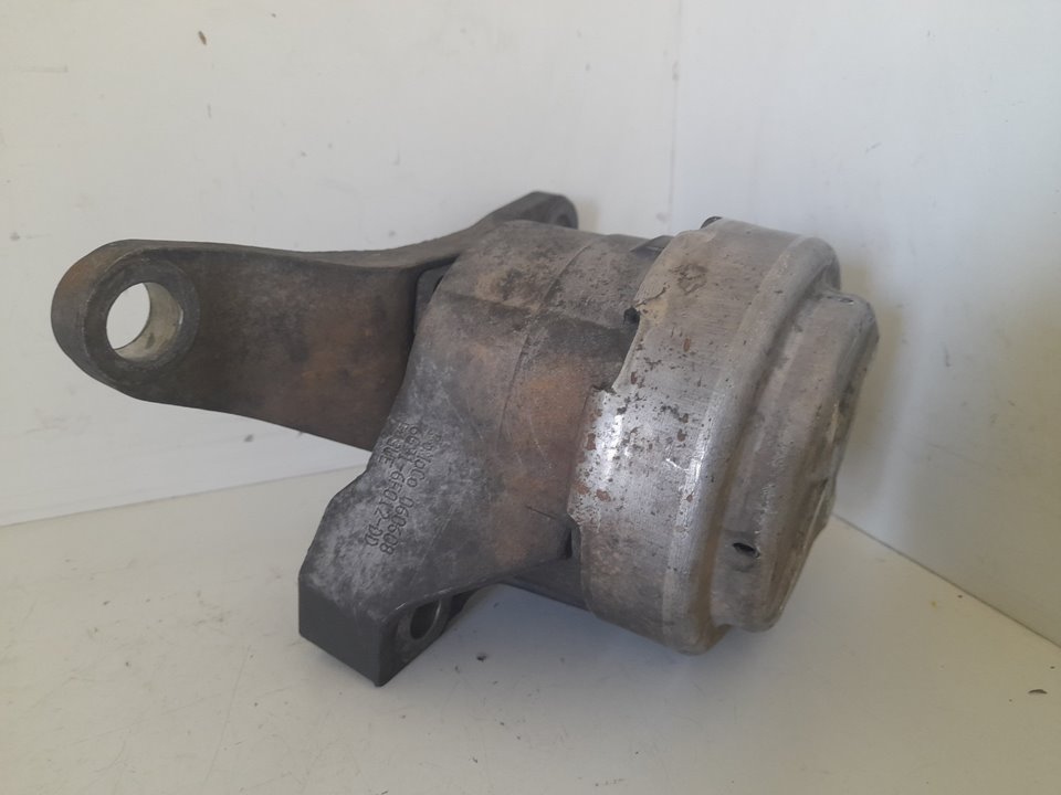 SOPORTE MOTOR DERECHO foto 4