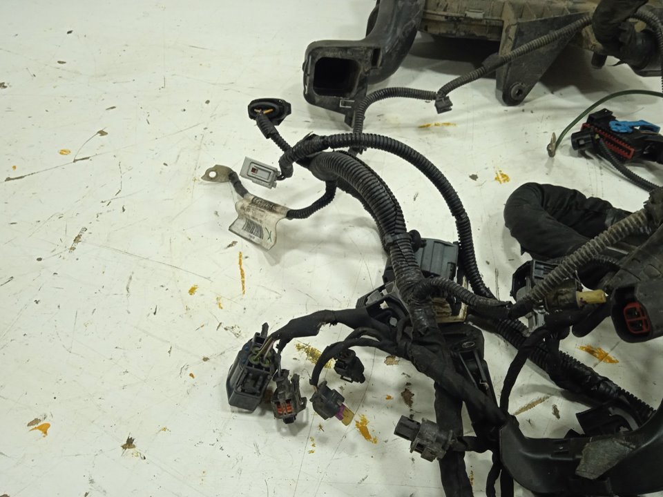 INSTALACION ELECTRICA MOTOR VOLVO V40 CROSS COUNTRY (2012-0) Basis