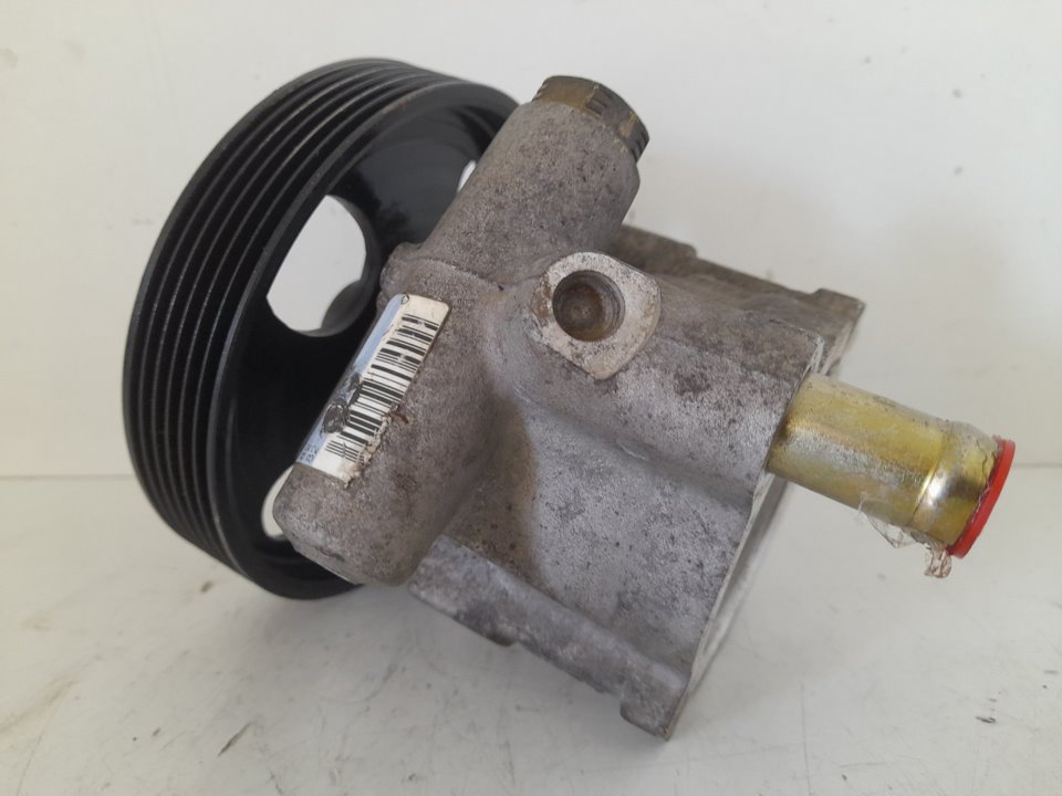 BOMBA DIRECCION RENAULT TRAFIC COMBI (AB 4.01) 6 - plazas (L2H1) acristalado parcial 2,9t   Combi largo