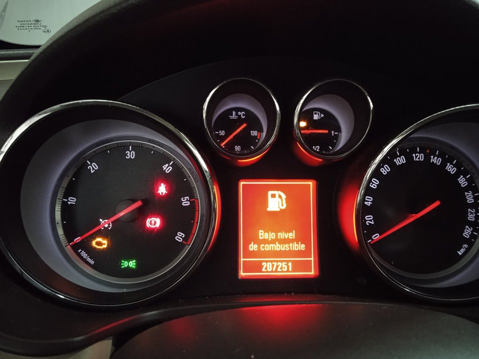 OPEL INSIGNIA BERLINA Cosmo Motor 2,0 Ltr. - 96 kW CDTI CAT
