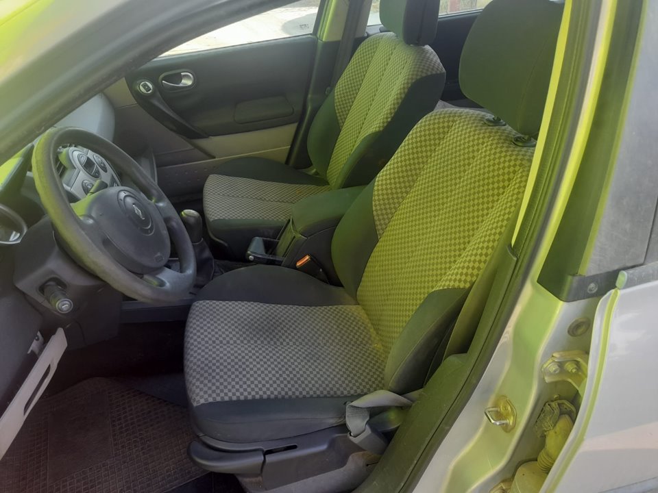 RENAULT MEGANE II BERLINA 5P Confort Authentique Motor 1,6 Ltr. - 83 kW 16V