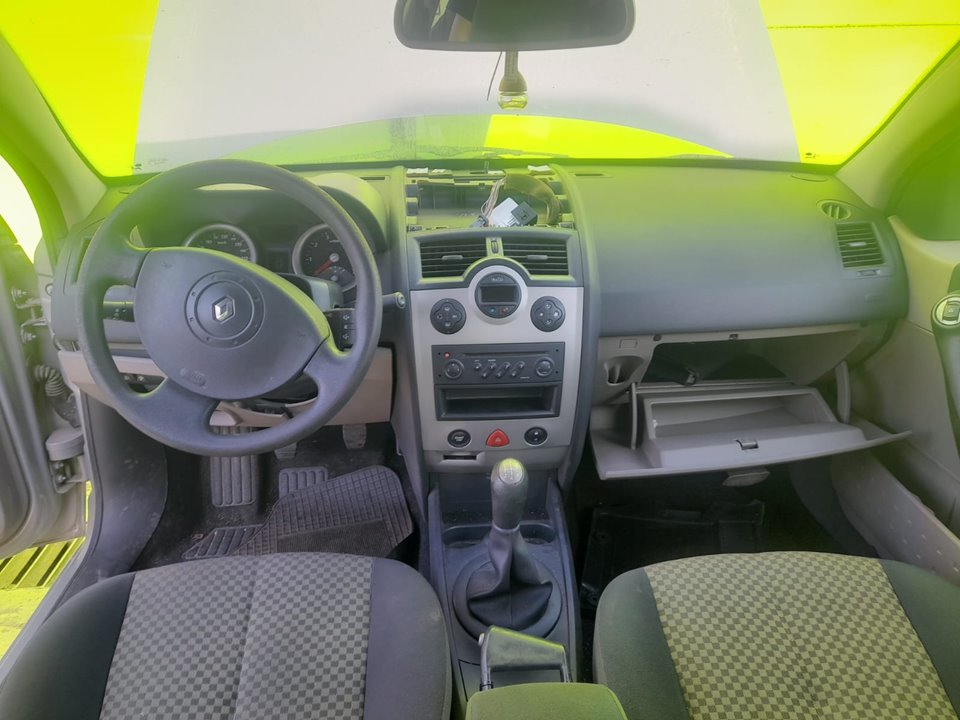 RENAULT MEGANE II BERLINA 5P Confort Authentique Motor 1,6 Ltr. - 83 kW 16V