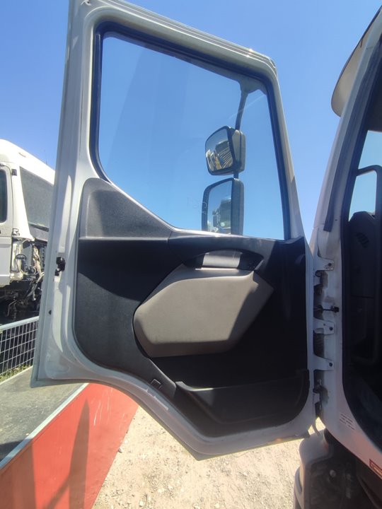 RENAULT MIDLUM FG   XXX.12                   E5 Cabina doble Motor 7,1 Ltr. - 206 kW Diesel