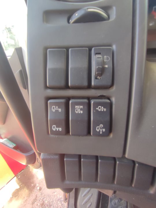 RENAULT MIDLUM FG   XXX.12                   E5 Cabina doble Motor 7,1 Ltr. - 206 kW Diesel