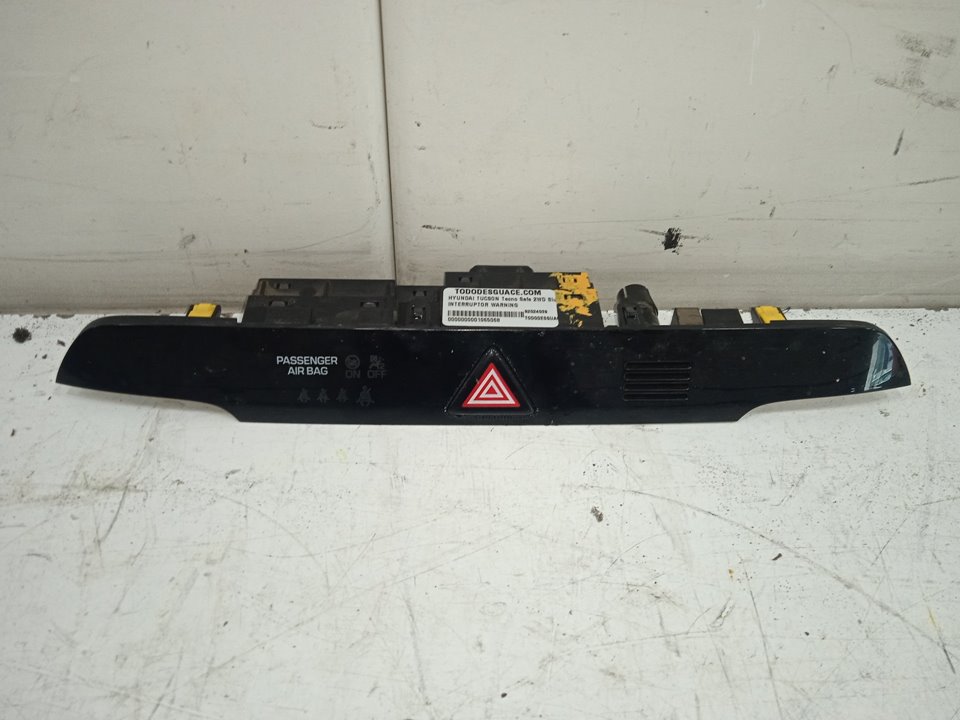 INTERRUPTOR WARNING HYUNDAI TUCSON Tecno Safe 2WD Bluedrive