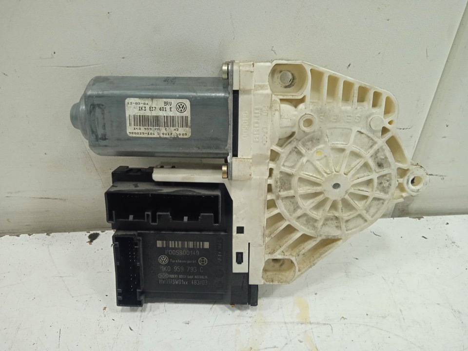 MOTOR ELEVALUNAS DELANTERO IZQUIERDO VOLKSWAGEN GOLF V BERLINA (1K1) Conceptline (E)