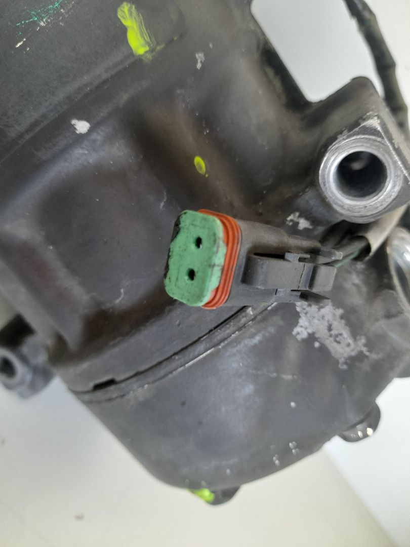 COMPRESOR AIRE ACONDICIONADO SCANIA SERIE P/G/R (C-CLASE) *