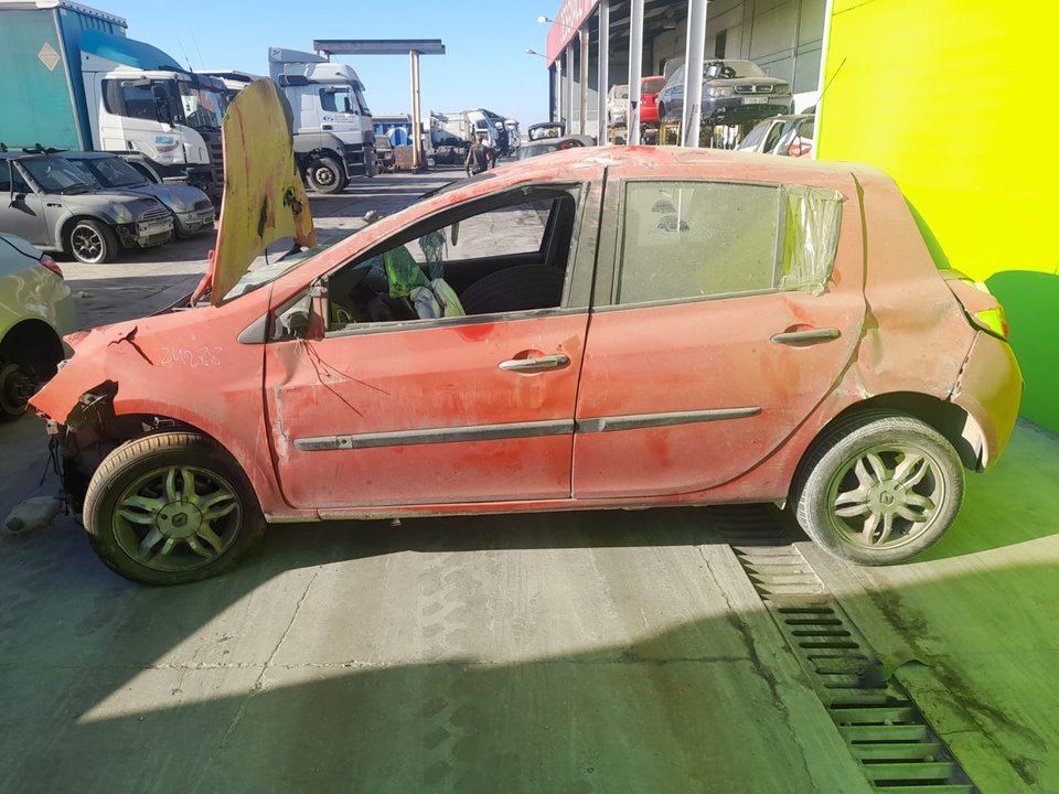 RENAULT CLIO III *