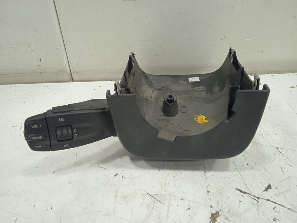 CARCASA INFERIOR VOLANTE SEAT IBIZA (6J5) Reference