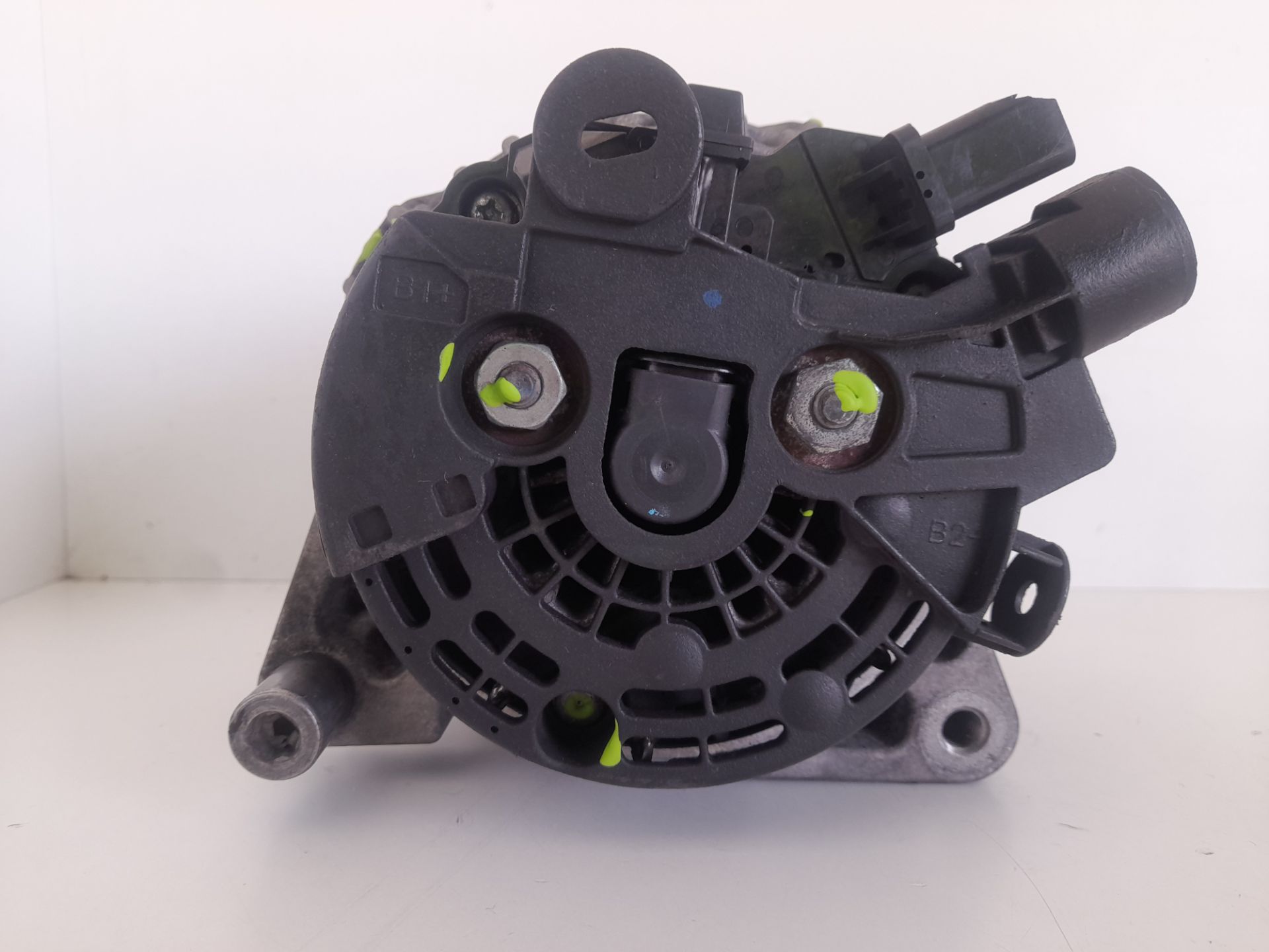 ALTERNADOR foto 2
