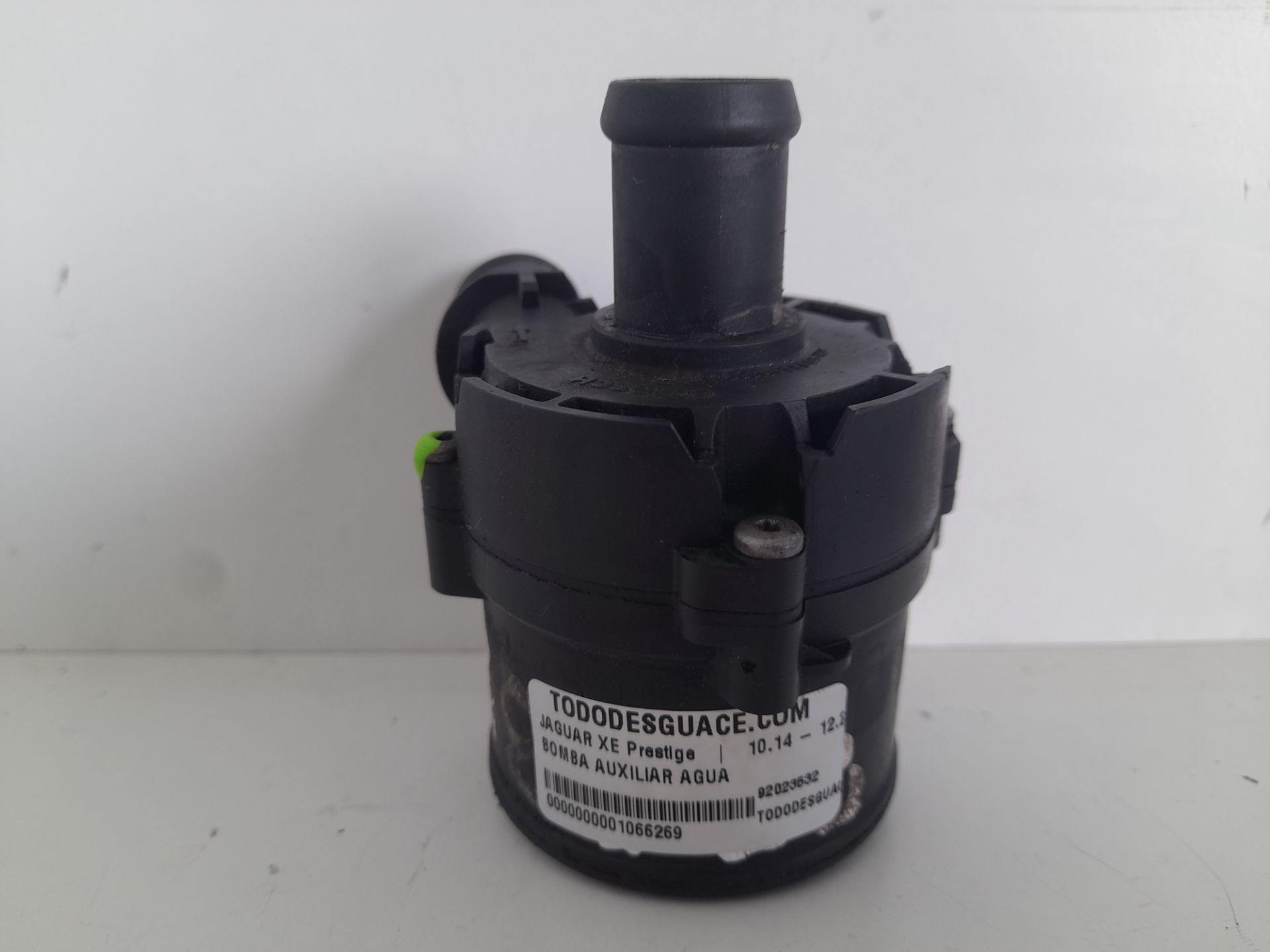 BOMBA AUXILIAR AGUA JAGUAR XE Prestige