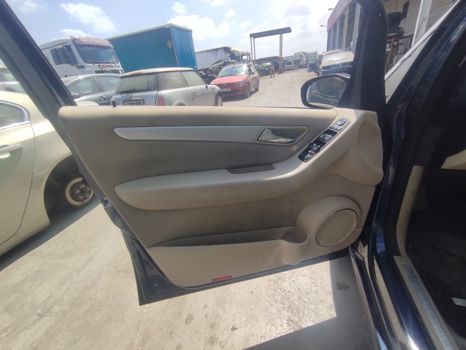 MERCEDES-BENZ CLASE A (W169) * 266920