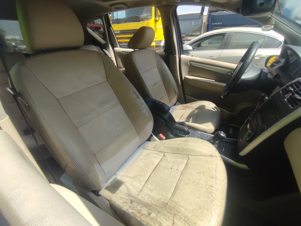 MERCEDES-BENZ CLASE A (W169) * 266920