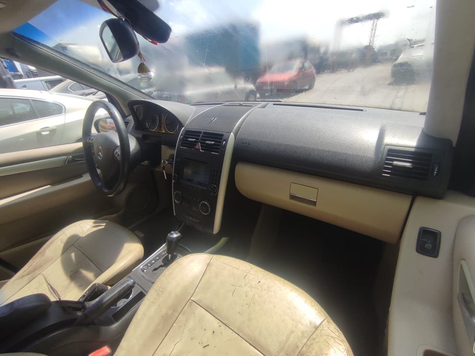 MERCEDES-BENZ CLASE A (W169) * 266920