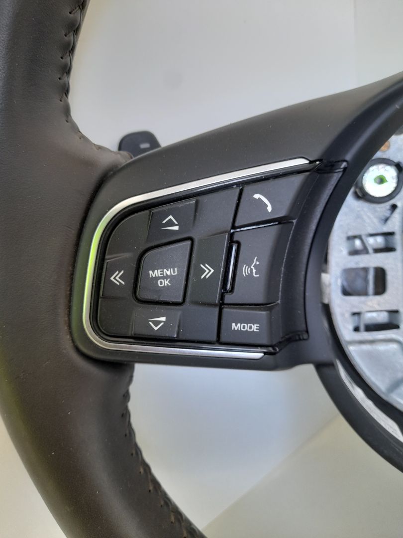 VOLANTE JAGUAR XF Portfolio   |   04.15 - 12.20