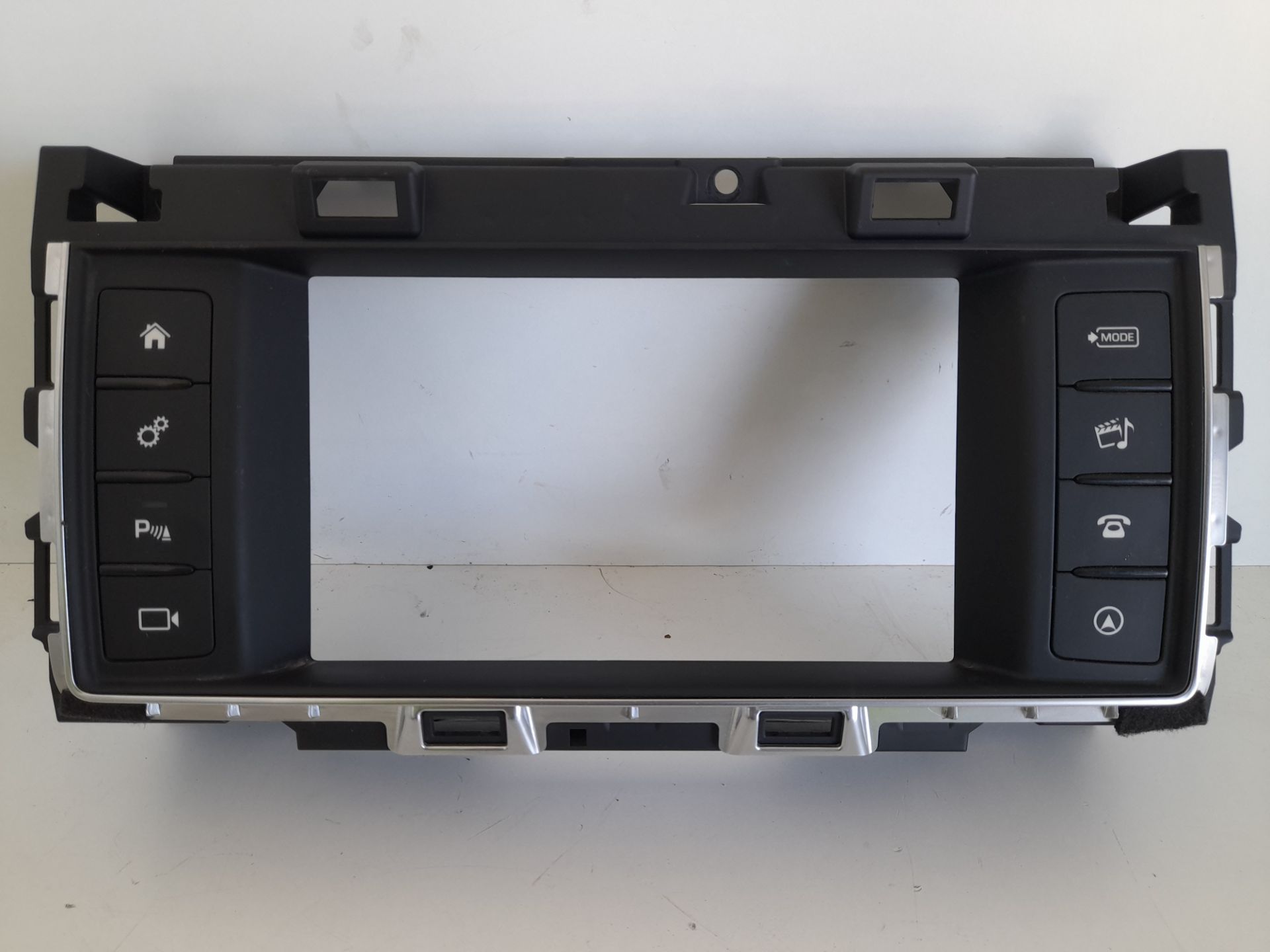 EMBELLECEDOR FRONTAL INTERIOR JAGUAR XF Portfolio   |   04.15 - 12.20