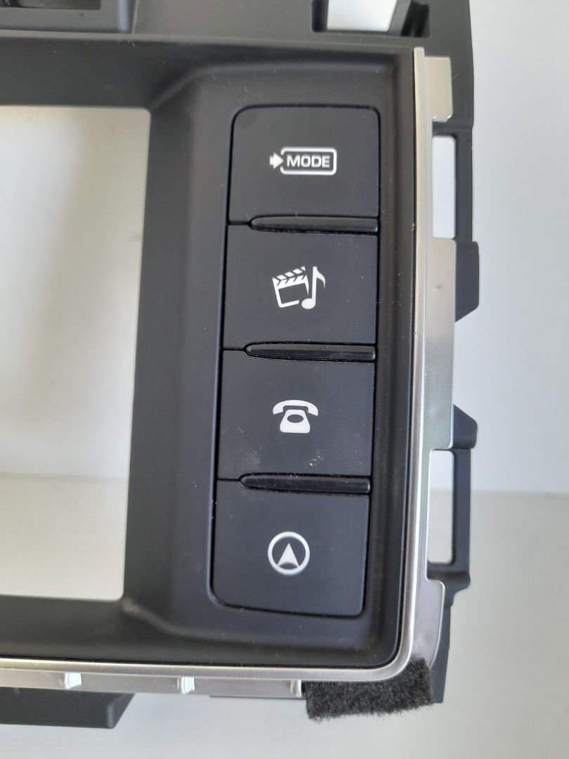 EMBELLECEDOR FRONTAL INTERIOR JAGUAR XF Portfolio   |   04.15 - 12.20