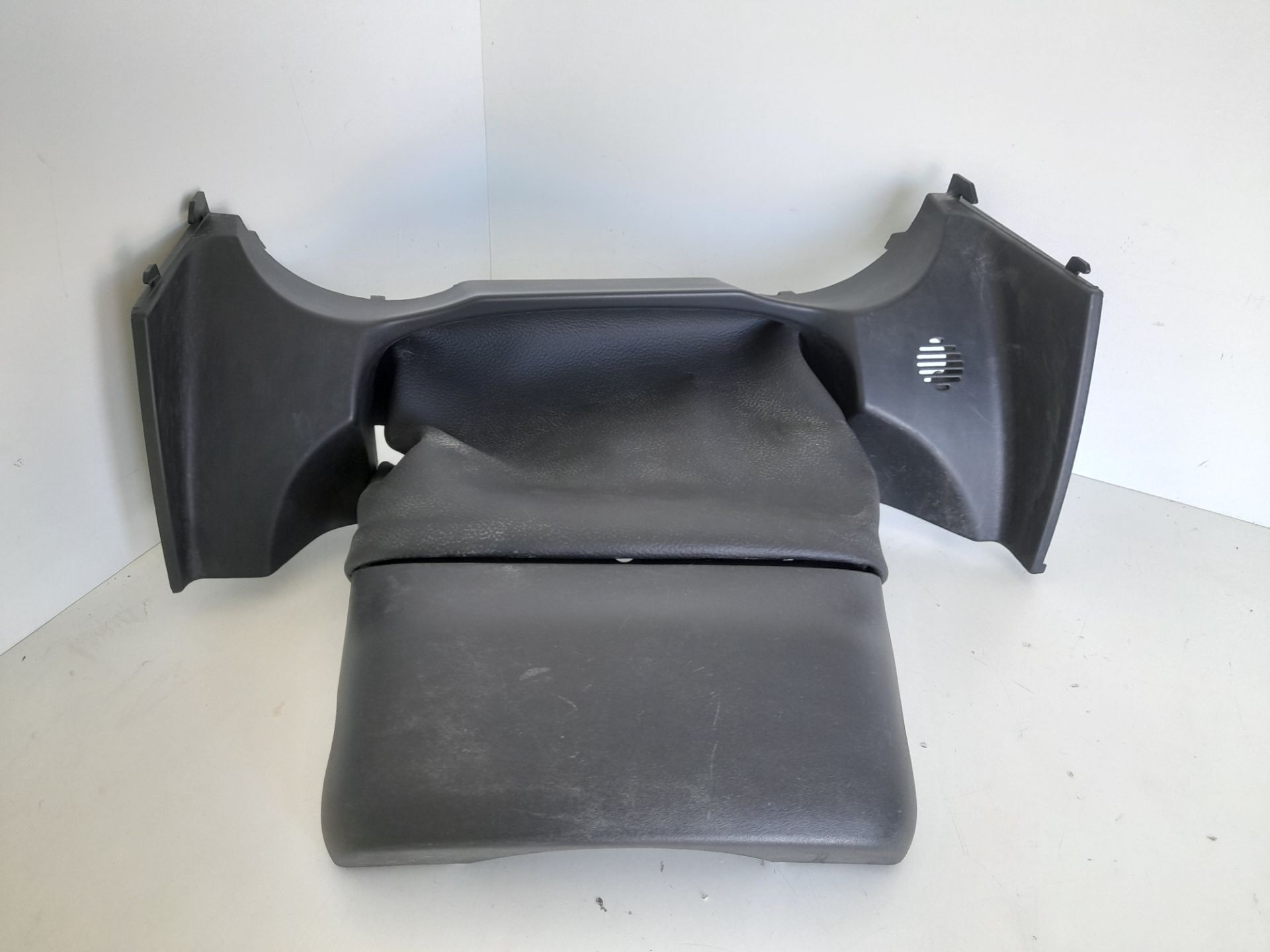CARCASA SUPERIOR VOLANTE JAGUAR XF Portfolio   |   04.15 - 12.20