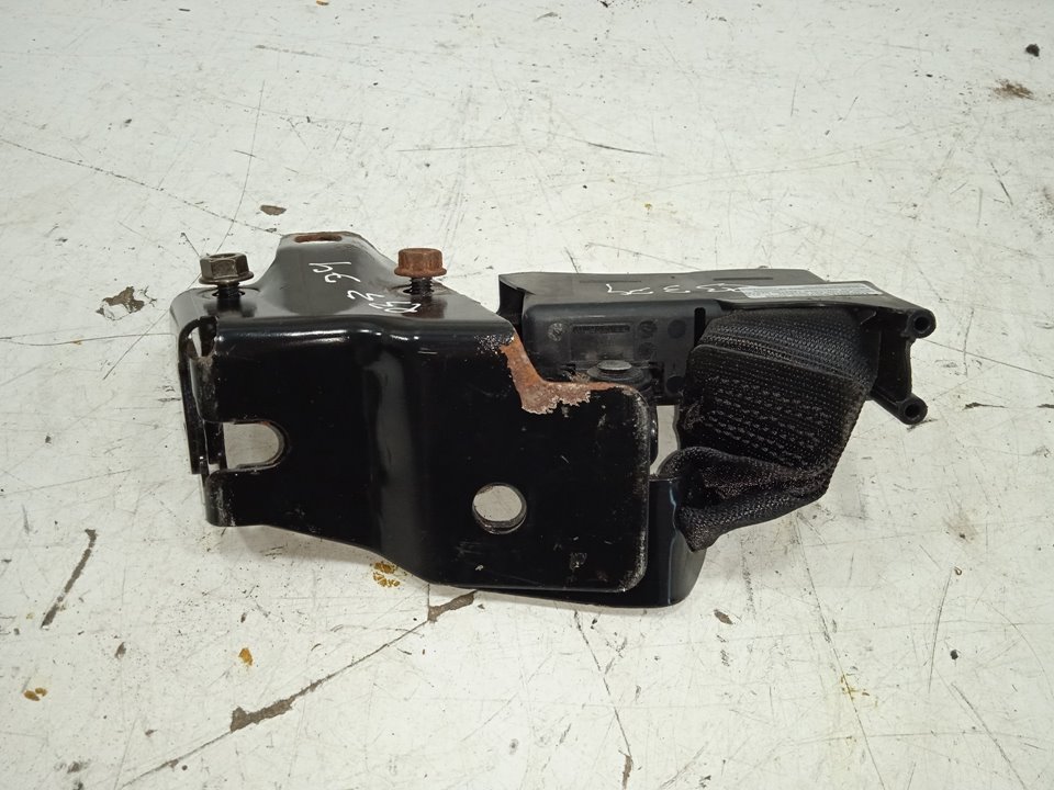 ANCLAJE CINTURON TRASERO CENTRAL VOLVO BM12M ART DH12D34