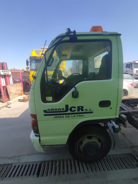 ISUZU N-SERIE Fg  3,5t Cabina doble Motor 3,0 Ltr. - 110 kW Diesel