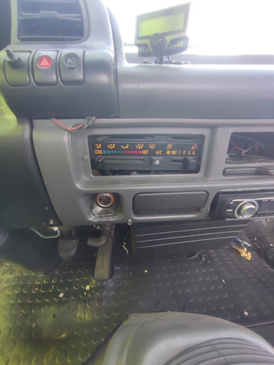 ISUZU N-SERIE Fg  3,5t Cabina doble Motor 3,0 Ltr. - 110 kW Diesel