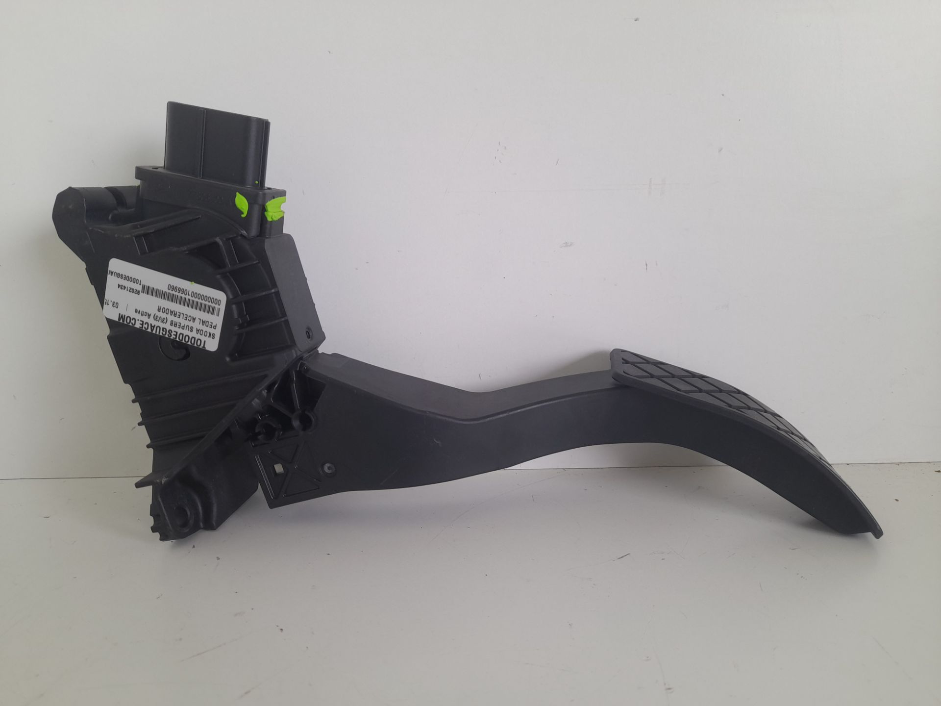 PEDAL ACELERADOR