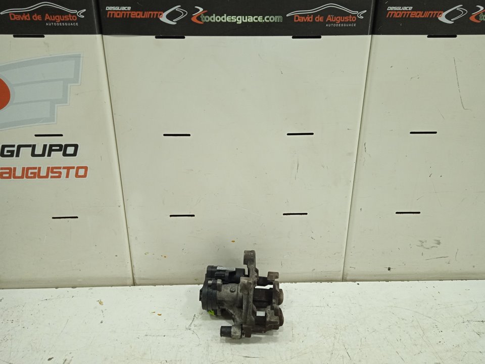 PINZA DE FRENO DELANTERA DERECHA