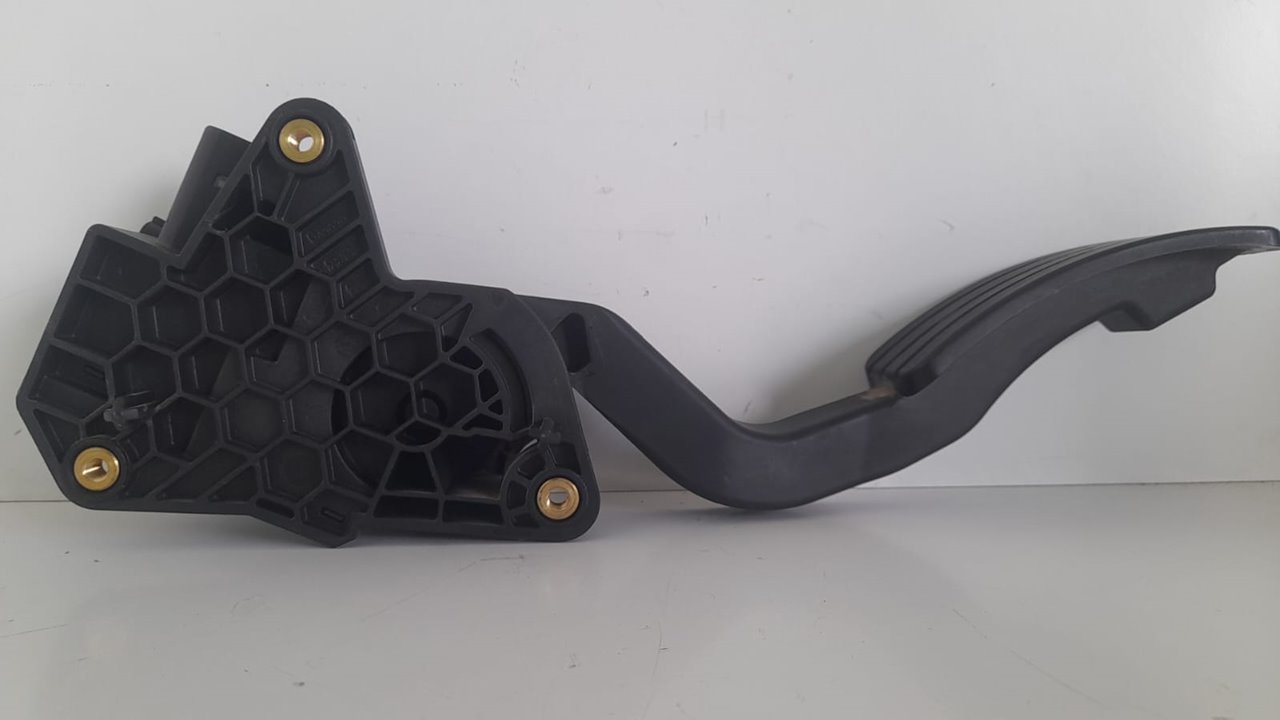 PEDAL ACELERADOR