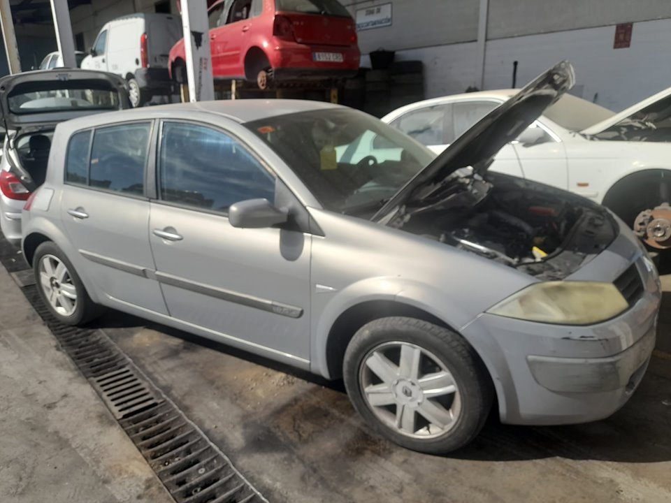 RENAULT MEGANE II BERLINA 5P * F9Q 800 foto 5