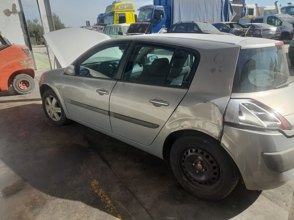RENAULT MEGANE II BERLINA 5P * F9Q 800 foto 9