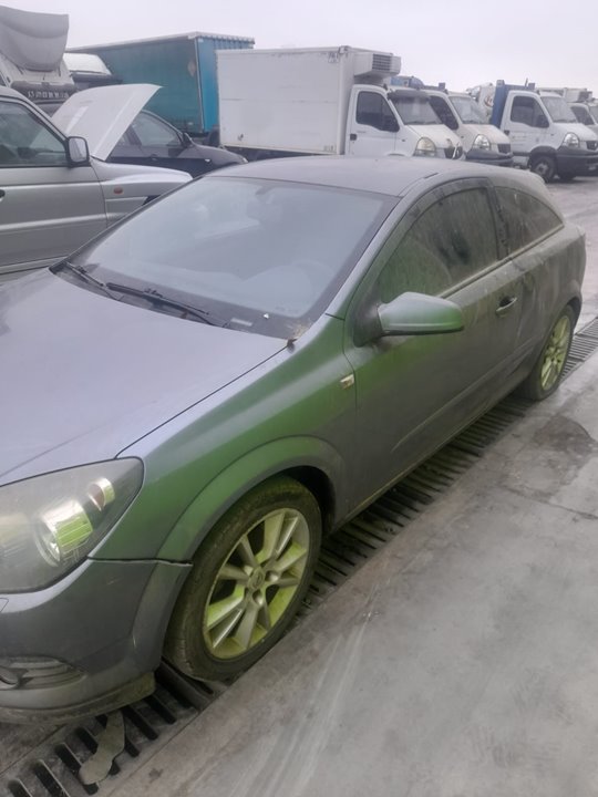 OPEL ASTRA GTC Cosmo Motor 1,7 Ltr. - 74 kW 16V CDTI