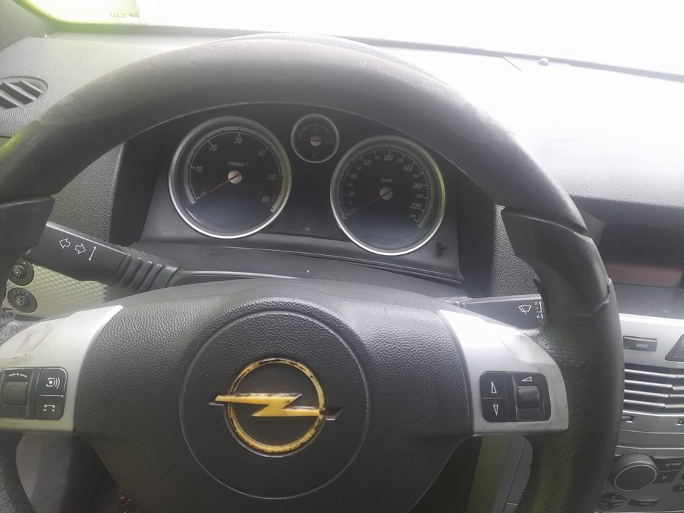 OPEL ASTRA GTC Cosmo Motor 1,7 Ltr. - 74 kW 16V CDTI