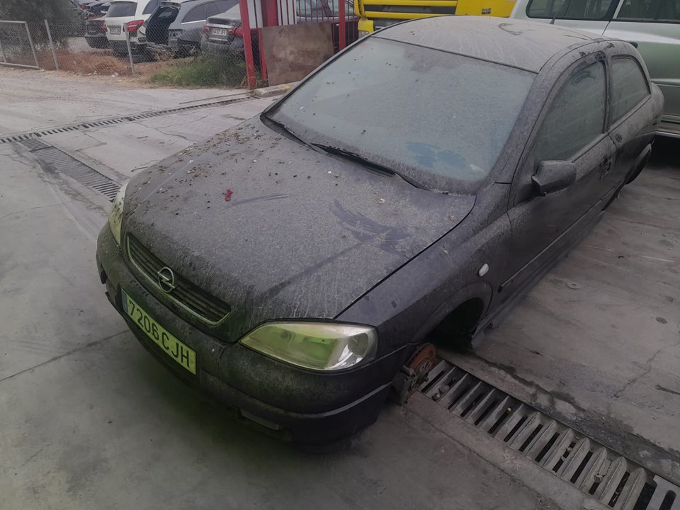 OPEL ASTRA G BERLINA Club Motor 1,6 Ltr. - 55 kW foto 3