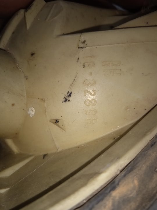 PILOTO INTERMITENTE DELANTERO IZQUIERDO MERCEDES-BENZ BM SERIE 124 BERLINA *   |   0.84 - ...