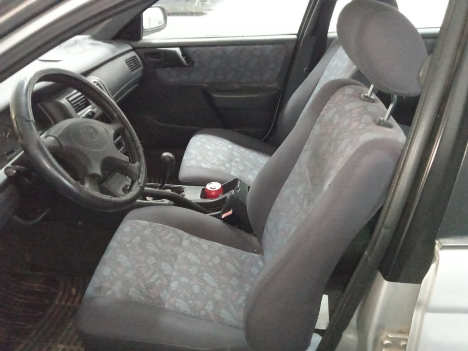 TOYOTA CARINA (T19) 1.6 Berlina Motor 1,6 Ltr. - 73 kW 16V CAT
